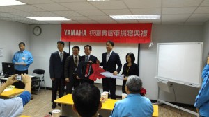 圖3. 武田總經理(右二)與東南科技大學李清吟校長及相關主管捐贈儀式