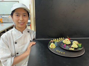 本校產攜二甲李世美同學獲得韓式擠花蛋糕組金牌